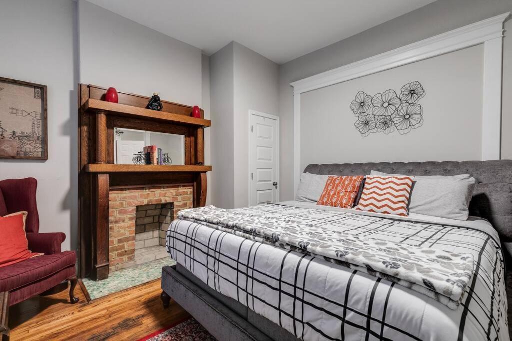 Holiday home Grand Carytown 5br Fan Fully Fenced